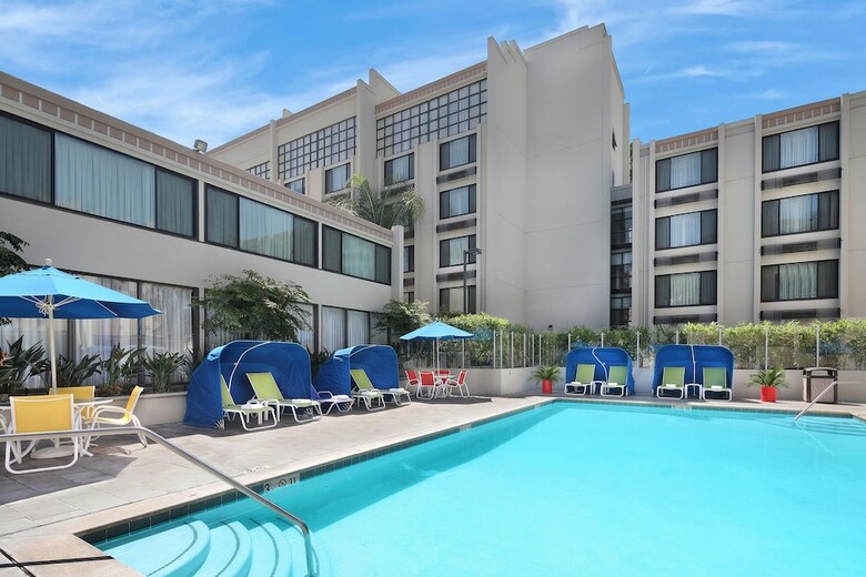 Holiday Inn Hotel & Suites Anaheim