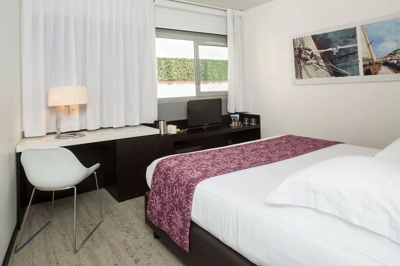 Royal Antibes - Luxury Hotel, Residence, Beach & Spa