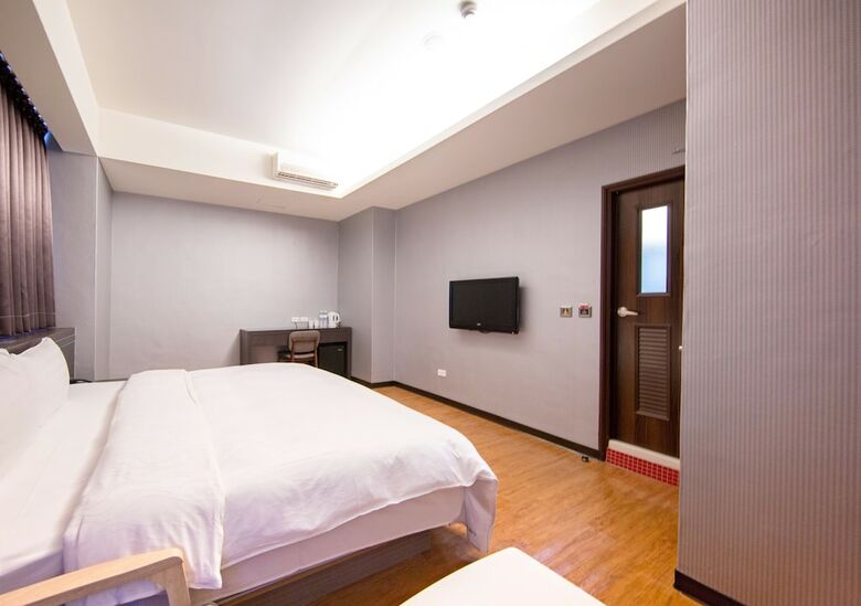 Unique Hotel - Military 75 Hotel