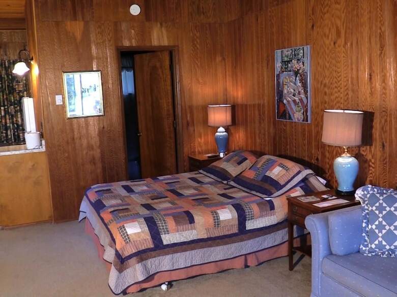 Cabana The Wayfarer Resort