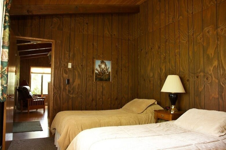 Cabana The Wayfarer Resort