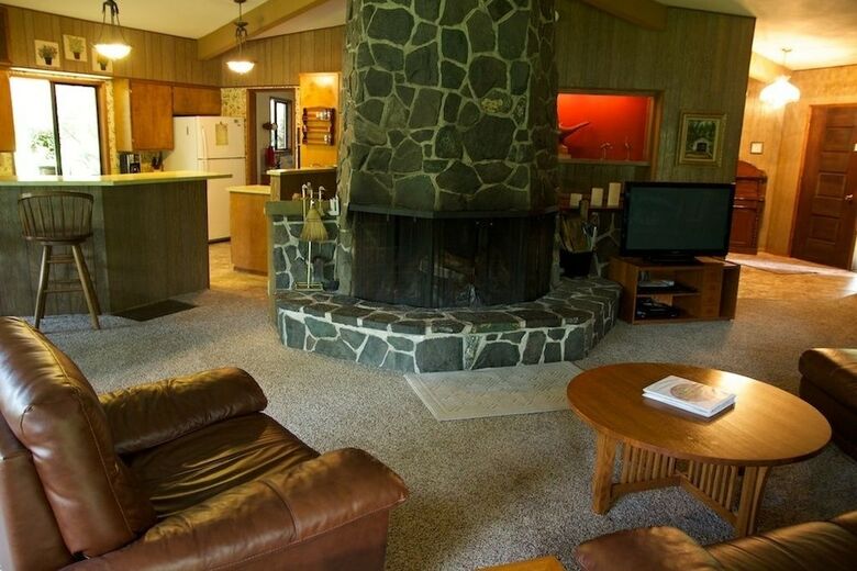 Cabana The Wayfarer Resort
