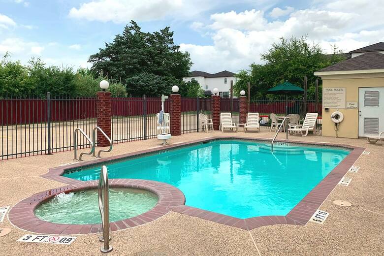 Hotel Comfort Suites Texas Ave.