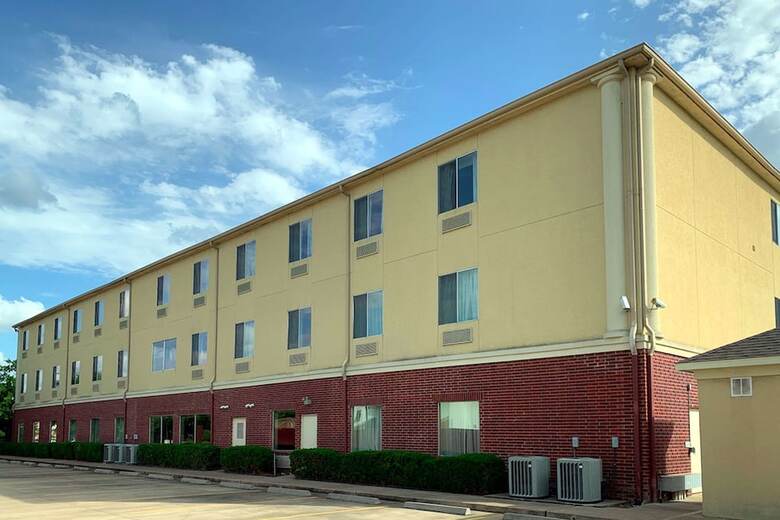 Hotel Comfort Suites Texas Ave.