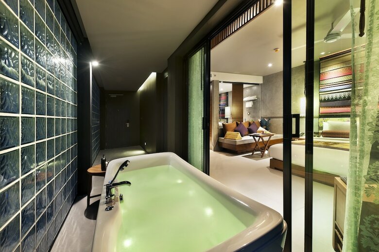 Hotel The Sea Galleri By Katathani