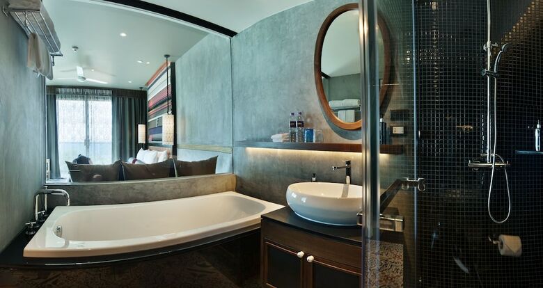 Hotel The Sea Galleri By Katathani