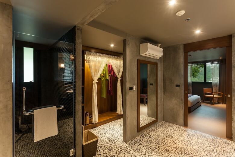 Hotel The Sea Galleri By Katathani