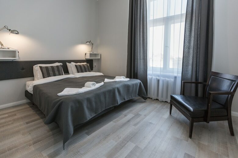 Bearsleys Downtown Apartments