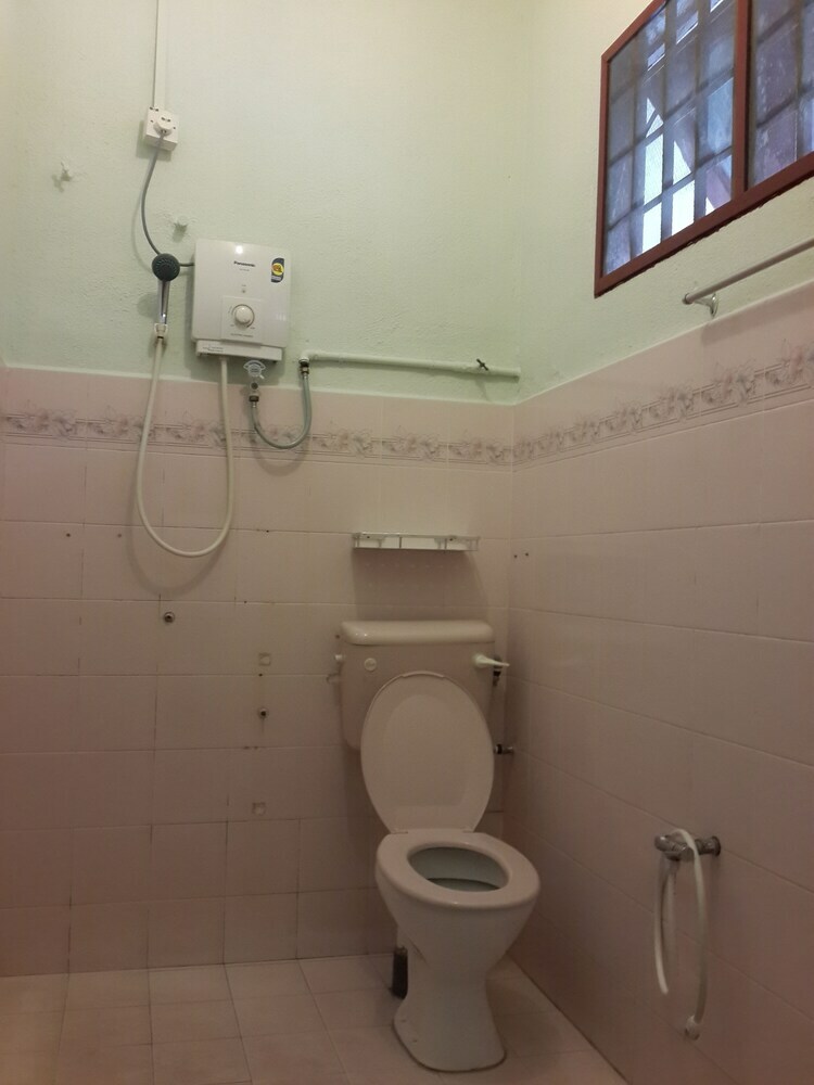Hotel Budget Beach Resort