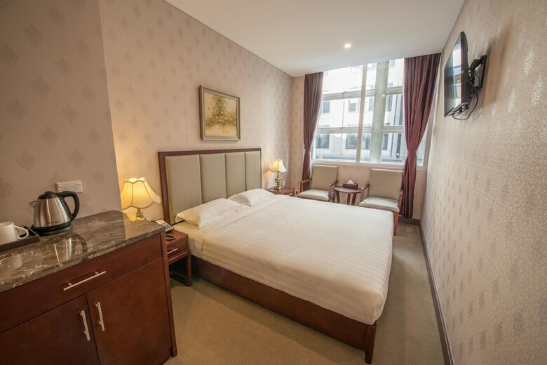 Megaboom City Hotel