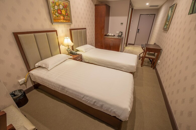 Megaboom City Hotel