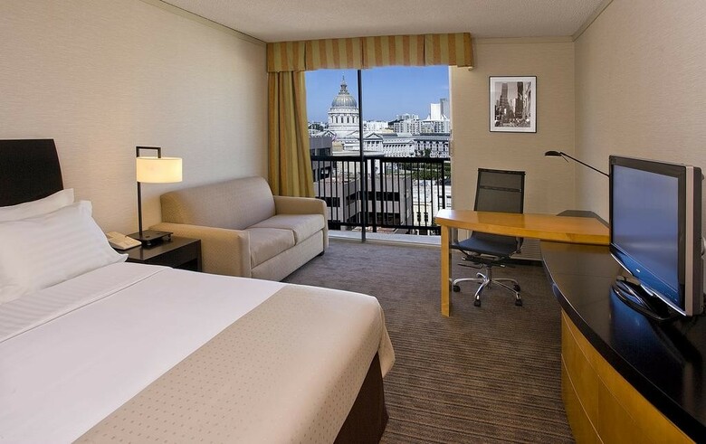 Hotel Holiday Inn Civic Center