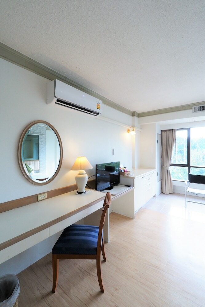 Hotel The Royal Gems Golf Resort