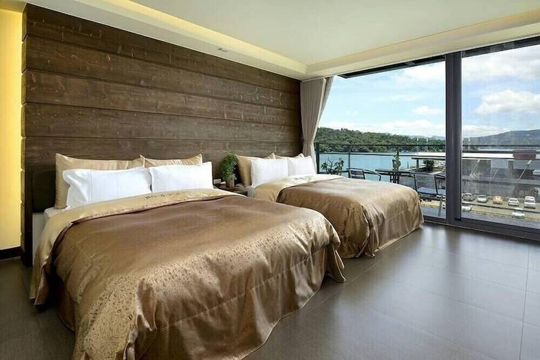 Bed & Breakfast Lakeview Homestay