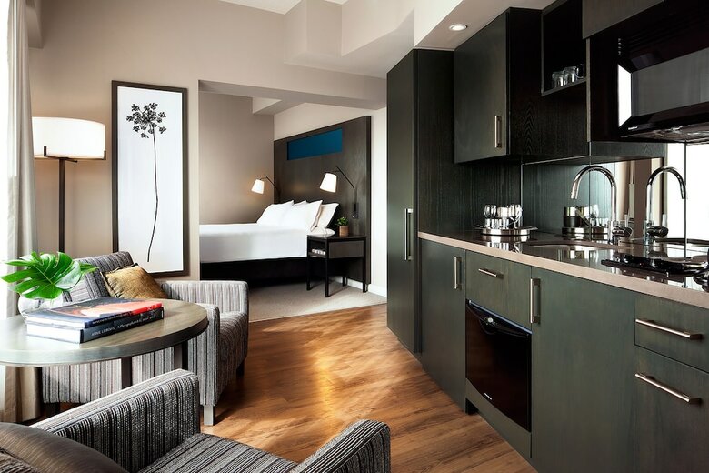 One King West Hotel & Residence