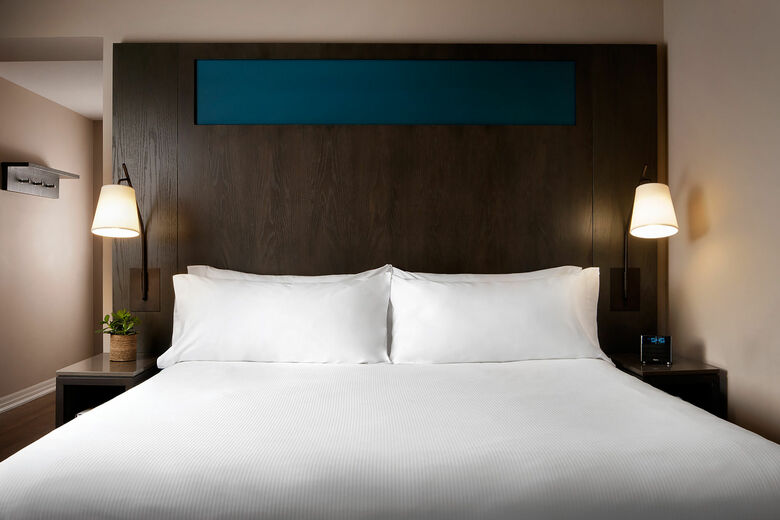 One King West Hotel & Residence