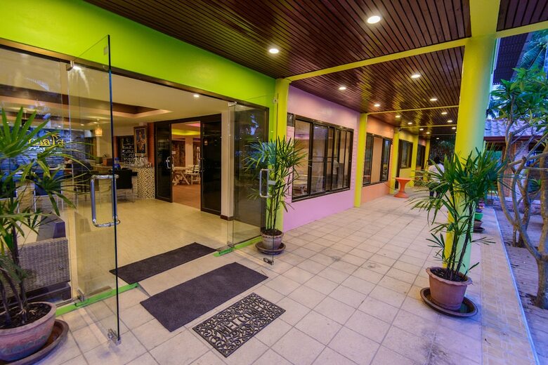 Talay Sai Hotel @ Thung Wua Laen