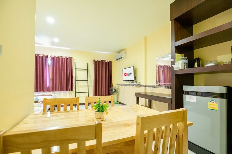 Talay Sai Hotel @ Thung Wua Laen
