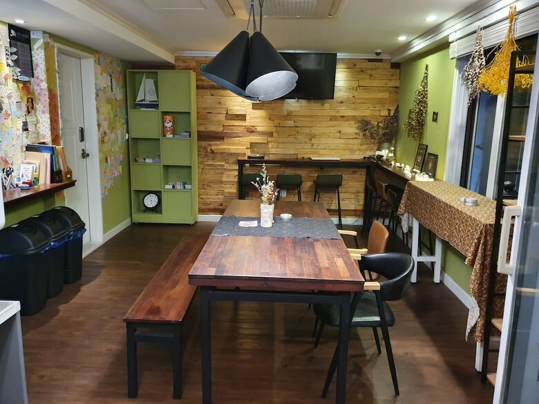 Hostal Blueboat Guesthouse Nampo - Hostel