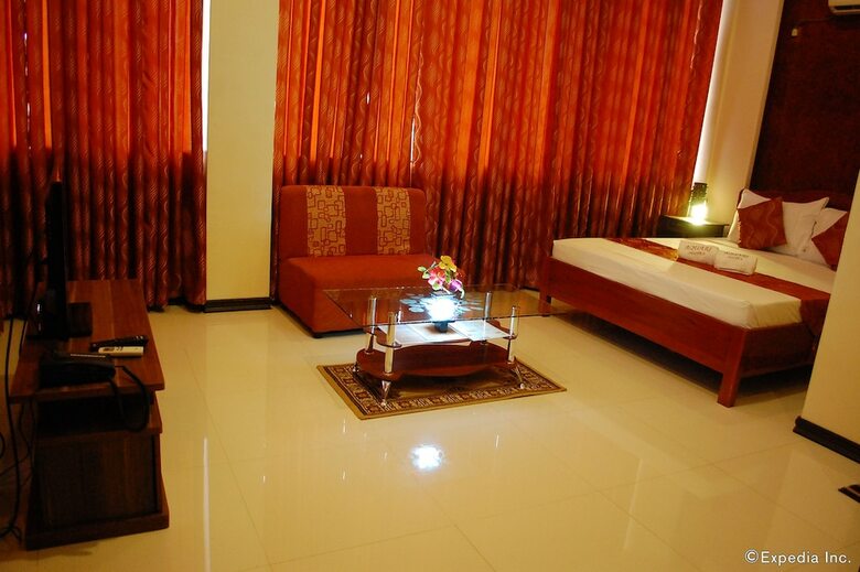 Hotel Aquari Travelers Suites