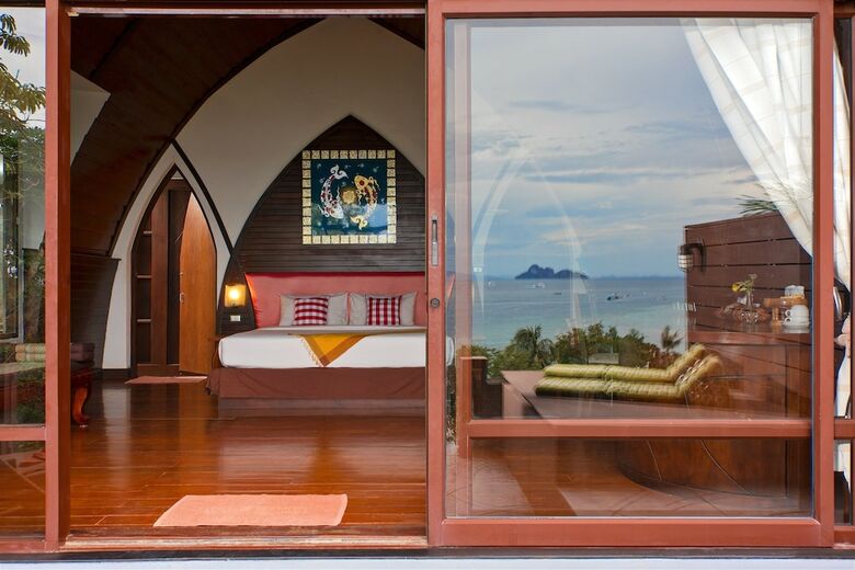 Hotel The Cove Phi Phi