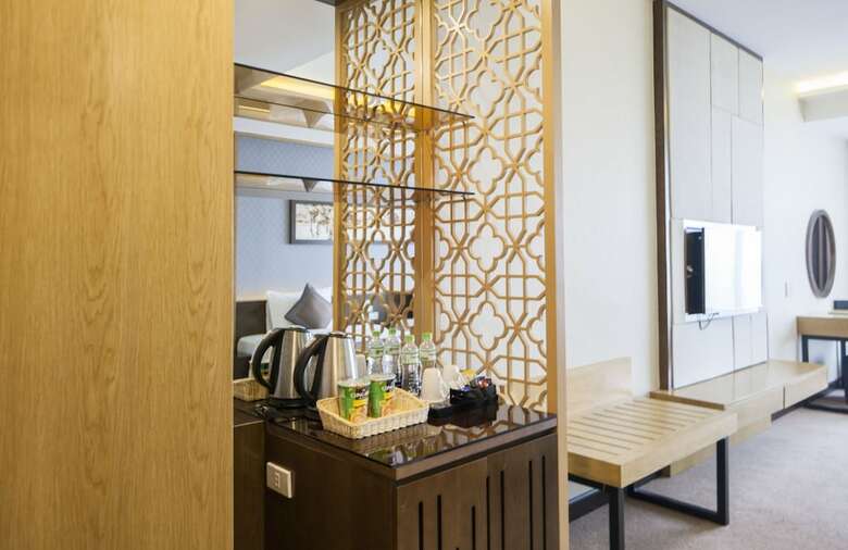 Muong Thanh Luxury Nhat Le Hotel