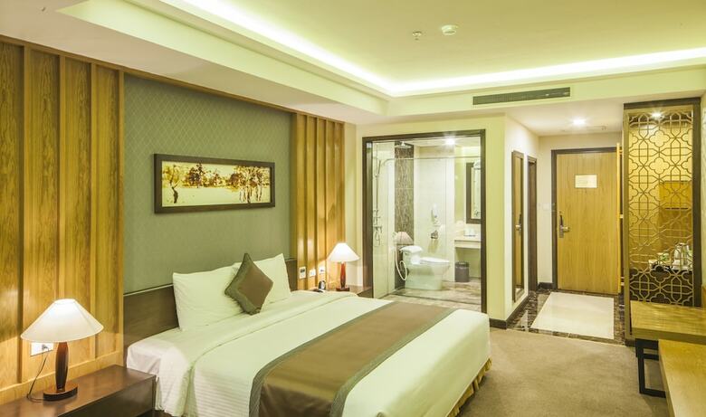 Muong Thanh Luxury Nhat Le Hotel