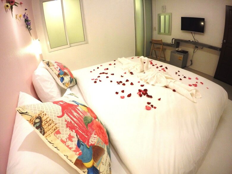 Hotel At We Patong Hostel
