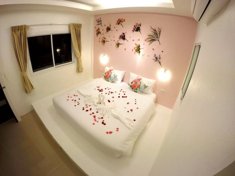 Hotel At We Patong Hostel