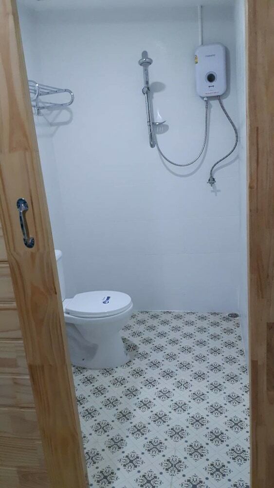 Hotel At We Patong Hostel