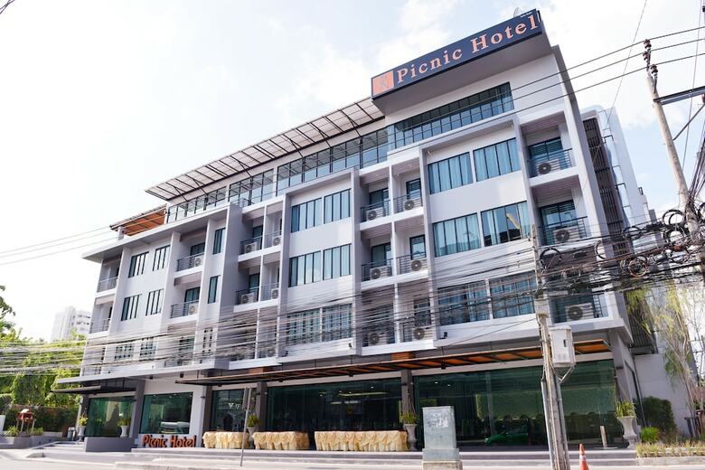 Picnic Hotel Bangkok