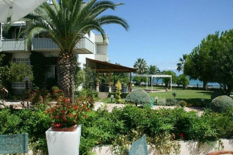 Batis Hotel