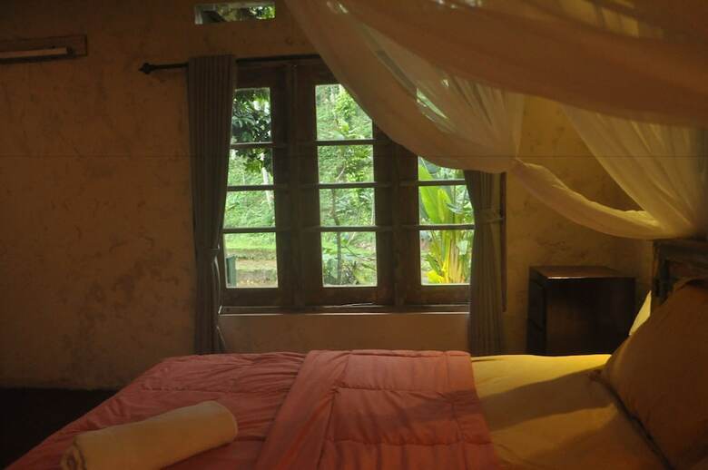 Hotel Tepi Sawah Lodge