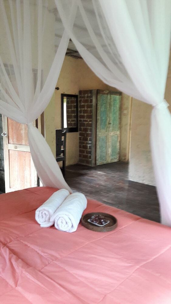 Hotel Tepi Sawah Lodge