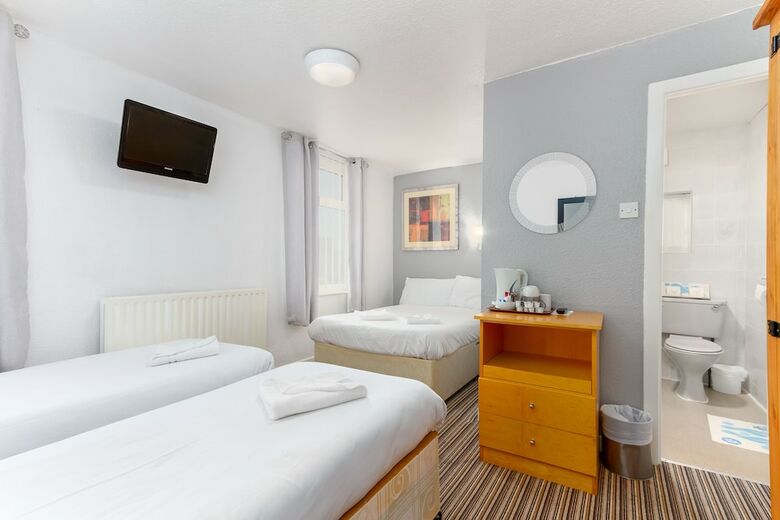 The New Sandringham Court Hotel