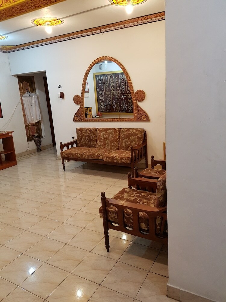 Hotel Hostel 107