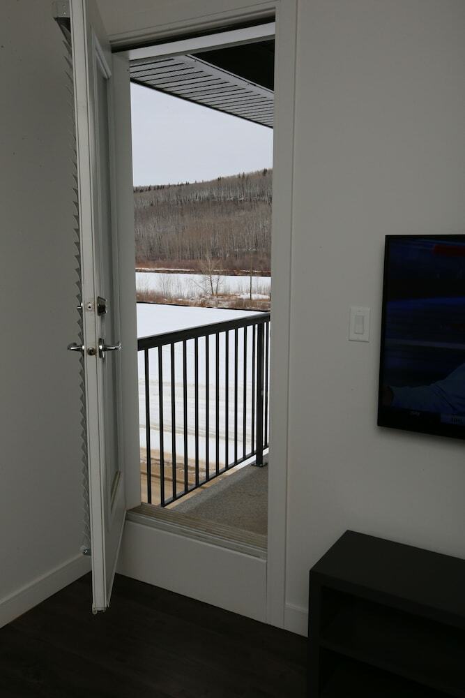 Hotel Ramada By Wyndham Fort Mcmurray