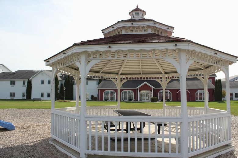 Hotel Farmstead Inn & Conference Center