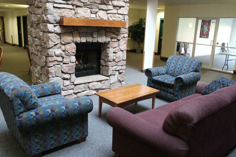 Hotel Farmstead Inn & Conference Center