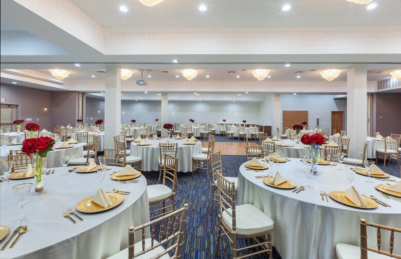 Holiday Inn Express Hotel & Suites Jenks
