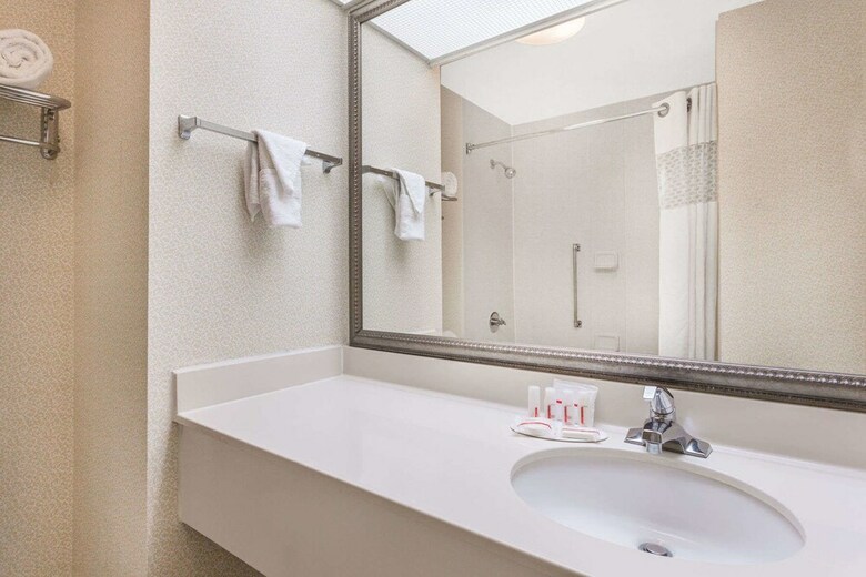 Hotel Rome Inn & Suites