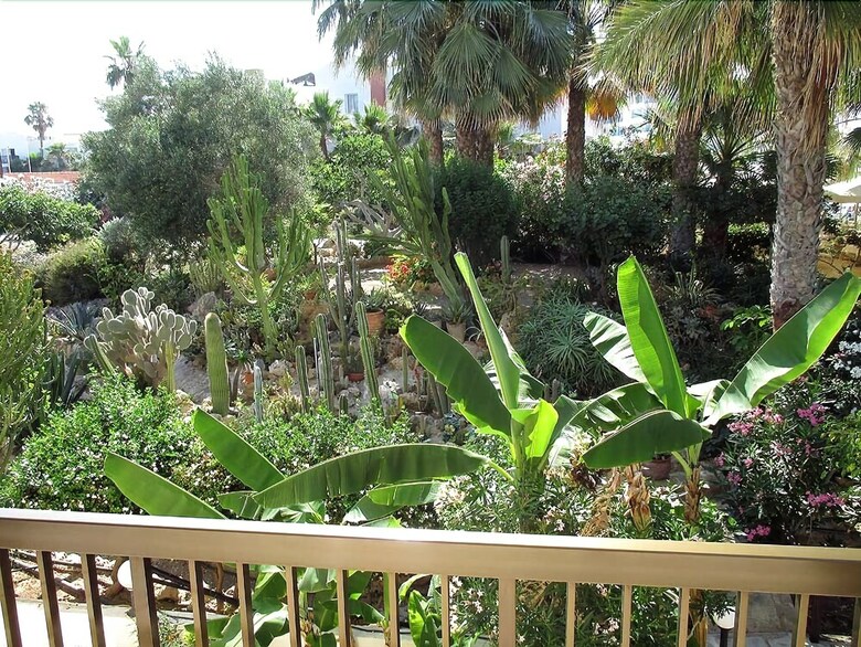 Rododafni Beach Apartments