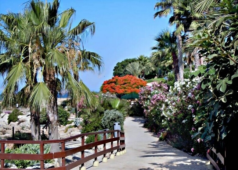 Rododafni Beach Apartments