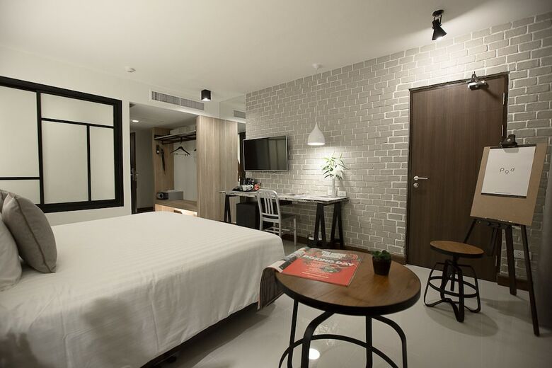 Art Mai Gallery Nimman Hotel