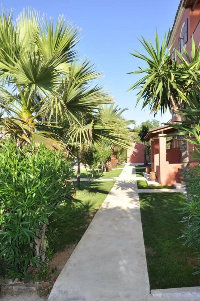 Apartamentos The Palm Garden