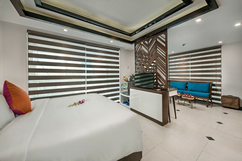 Emily Hotel & Apartments
