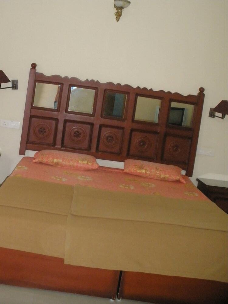 Hotel Jungle Palace Homestay