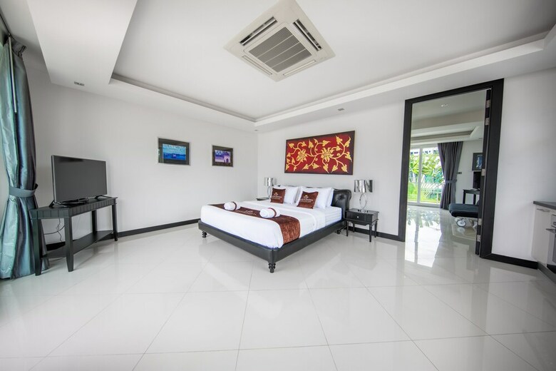 Hollywood Pool Villa Jomtien Pattaya