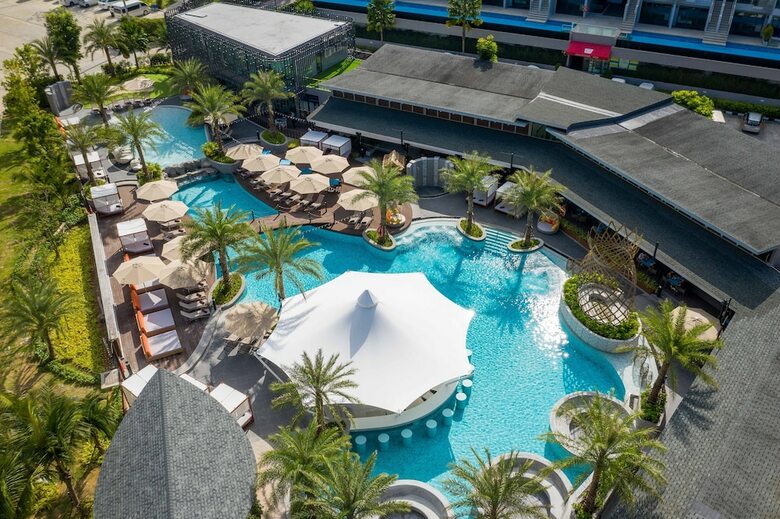 Hotel Patong Bay Hill Resort
