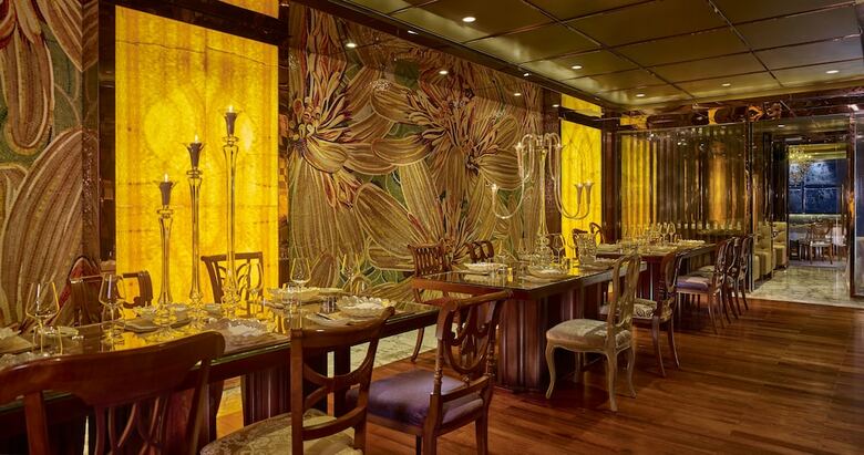 Aparthotel The Reverie Saigon Residential Suites